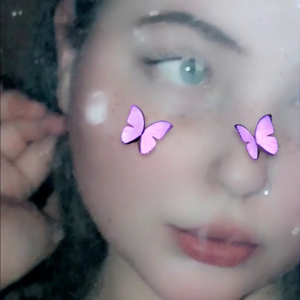 Meet your Posher, Becca